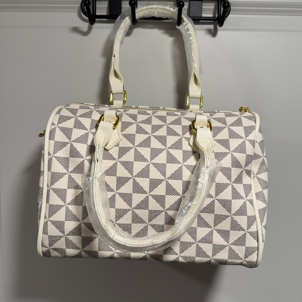 Francesca's Collections Cream and Gray Patterned Satchel - Picture 2 of 12